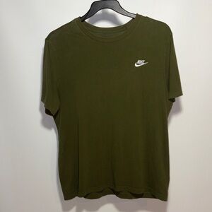 Nike Men's Dark Green Short Sleeve Tee